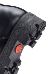 بوت زنانه مشکی چرمی بنددار زیپ‌دار جزئیات دری مد