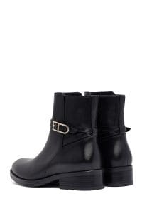 بوت زنانه مشکی چرمی زیپ‌دار دری مد