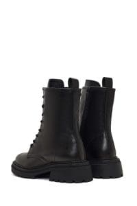 بوت زنانه چرم مشکی زیپ‌دار تخت‌ضخیم دری مد