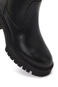 بوت زنانه چرم مشکی زیپ‌دار تخت‌ضخیم دری مد