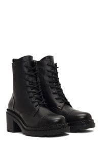 بوت زنانه چرم مشکی زیپ‌دار پاشنه‌ضخیم بنددار دری مد