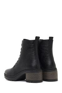 بوت زنانه چرم مشکی زیپ‌دار پاشنه‌ضخیم بنددار دری مد