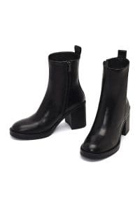 بوت زنانه چرم مشکی زیپ‌دار پاشنه‌ضخیم دری مد