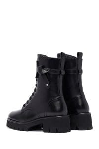 بوت زنانه چرم مشکی پاشنه‌بلند ضخیم زیپ‌دار دری مد