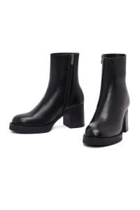 بوت زنانه چرم مشکی پاشنه‌بلند ضخیم زیپ‌دار دری مد