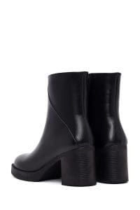 بوت زنانه چرم مشکی پاشنه‌بلند ضخیم زیپ‌دار دری مد