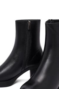 بوت زنانه چرم مشکی پاشنه‌بلند ضخیم زیپ‌دار دری مد