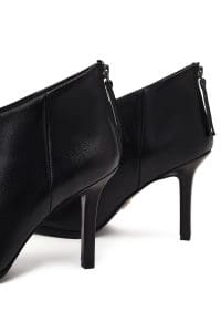 بوت زنانه چرم مشکی پاشنه‌بلند نازک زیپ‌دار پشت‌دار دری مد