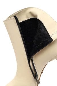 بوت زنانه چرم کرم زیپ‌دار پاشنه‌نازک دری مد