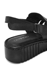 صندل زنانه مشکی چرم تخت ضخیم راحتی دری مد