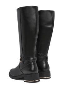 چکمه زنانه مشکی چرمی زیپ‌دار با تکه بند دری مد