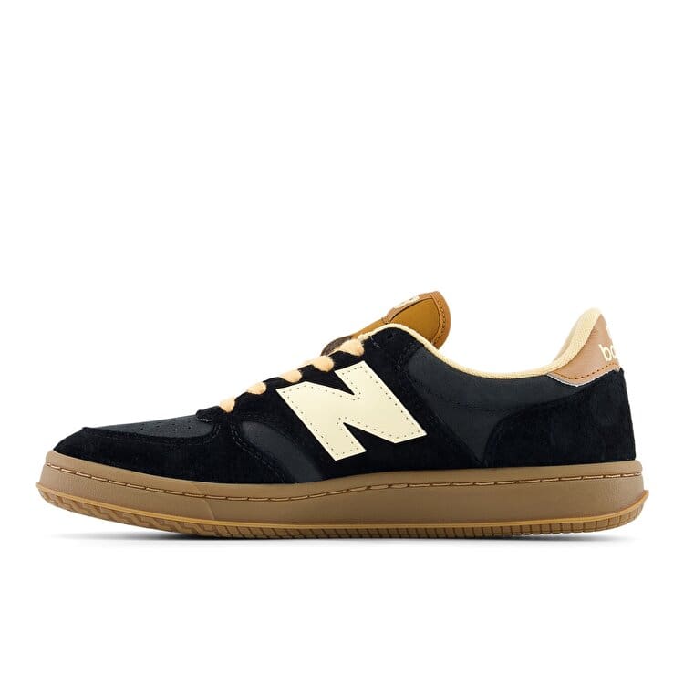 کتونی نیو بالانس New Balance T500 اورجینال_68df36a18808d.jpeg کتونی نیو بالانس New Balance T500 اورجینال