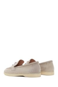 کفش لوفر زنانه بژ جیر با اکسسوری دری مد