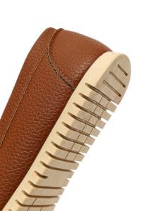 کفش لوفر زنانه خاکی چرمی بنددار دری مد