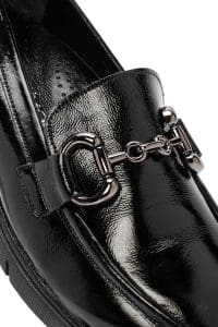 کفش لوفر زنانه مشکی رُگان چرمی راحتی بنددار دری مد