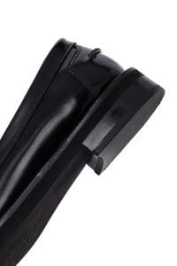 کفش لوفر زنانه مشکی چرمی بنددار دری مد