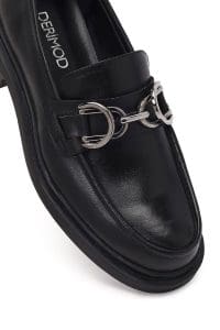 کفش لوفر زنانه مشکی چرمی بنددار دری مد