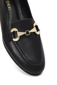 کفش لوفر زنانه مشکی چرمی بنددار دری مد