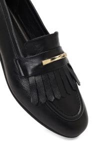 کفش لوفر زنانه مشکی چرمی بنددار دری مد