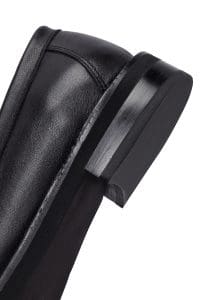 کفش لوفر زنانه مشکی چرمی ریشه‌دار دری مد