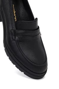 کفش لوفر زنانه مشکی چرمی پاشنه ضخیم دری مد