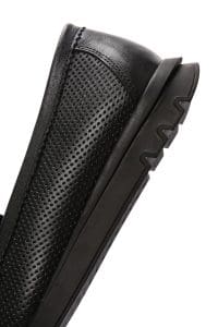 کفش لوفر زنانه چرم مشکی سگک‌دار راحتی دری مد