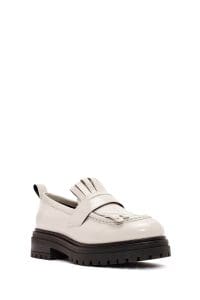 کفش لوفر زنانه کرم چرمی پاشنه لژدار دری مد