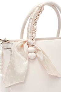 کیف زنانه دستی سفید بند بلند با اکسسوری دری مد