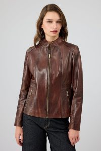 کت چرم کوتاه قهوه ای زنانه لیدیا دری مد