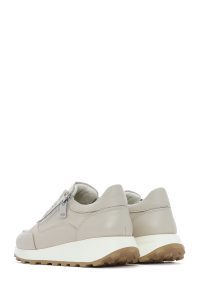 کتونی زنونه چرم بژ بنددار با زیپ بغل دری مد