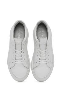 کتونی زنونه چرم سفید بنددار با زیره ضخیم دری مد