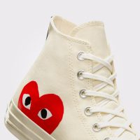کتونی کانورس x Comme Des Garçons Play Chuck 70 کرم مردانه و زنانه