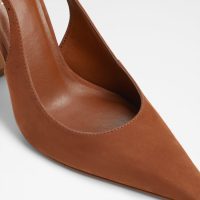 کفش پاشنه‌دار زنانه چرمی سوئت قهوه‌ای DAPHNEA – ALDO