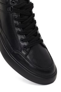 بوت اسپرت چرمی مردانه مشکی بندی زیره ضخیم دری‌مد