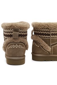 بوت تدی جیر زنانه بژ طرح‌دار خزدار دری‌مد