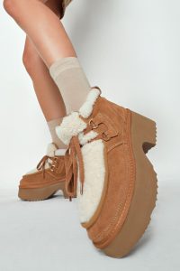 بوت تدی جیر زنانه قهوه‌ای بندی زیره ضخیم خزدار دری‌مد