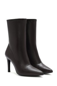 بوت زنانه قهوه‌ای چرمی پاشنه باریک زیپ‌دار دری مد