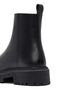 بوت چرمی زنانه مشکی زیپ‌دار زیره ضخیم دری‌مد