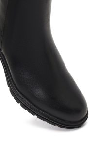 بوت چرمی زنانه مشکی زیپ‌دار پاشنه ضخیم کوتاه دری مد