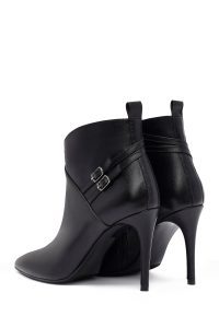 بوت چرمی زنانه مشکی زیپ‌دار پاشنه نازک دری‌مد