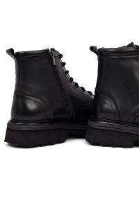 بوت چرمی مردانه مشکی زیپ‌دار زیره ضخیم دری‌مد