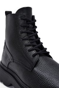 بوت چرمی مردانه مشکی زیپ‌دار زیره ضخیم دری‌مد