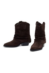 بوت کابویی جیر زنانه قهوه‌ای پاشنه ضخیم کوتاه دری‌مد