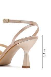 صندل زنانه بژ بنددار پاشنه‌دار دری مد