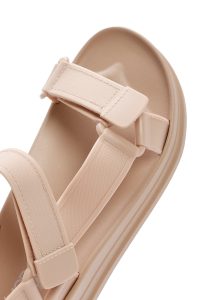 صندل زنانه بژ ژله‌ای تخت بندی دری مد