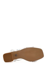 صندل زنانه سفید بنددار پاشنه‌ضخیم کوتاه دری مد