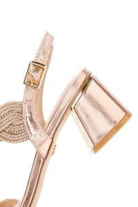 صندل زنانه صورتی بافت‌دار پاشنه کوتاه ضخیم دری مد