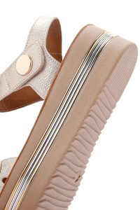 صندل زنانه طلایی بندی کفی ضخیم متالیک دری مد