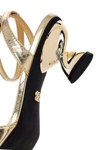 صندل زنانه طلایی متالیک پاشنه‌ضخیم بنددار دری مد