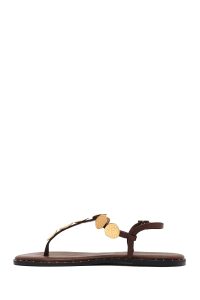 صندل زنانه قهوه‌ای جزئیات فلزی انگشتی دری مد